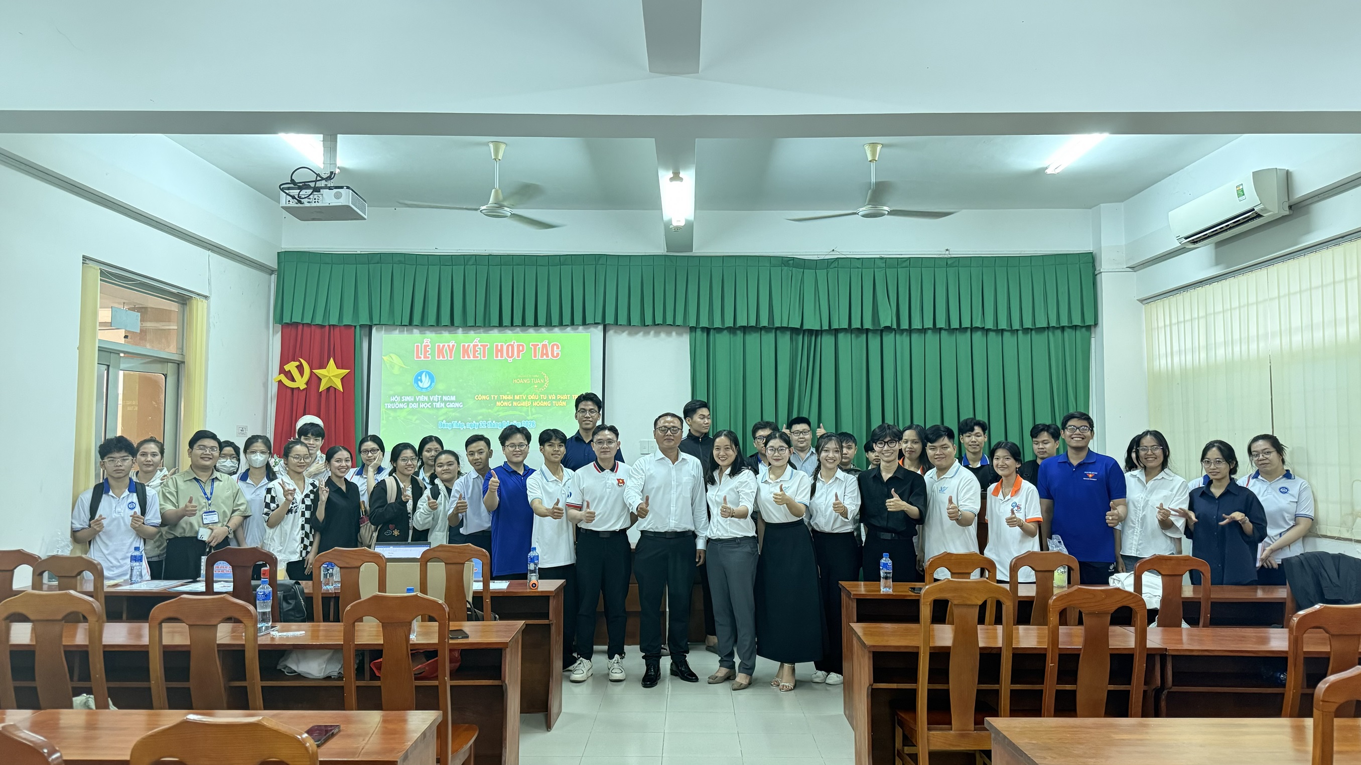 Hội Sinh viên Trường ký kết biên bản hợp tác với Công ty TNHH MTV Đầu tư và Phát triển Nông nghiệp Hoàng Tuấn
